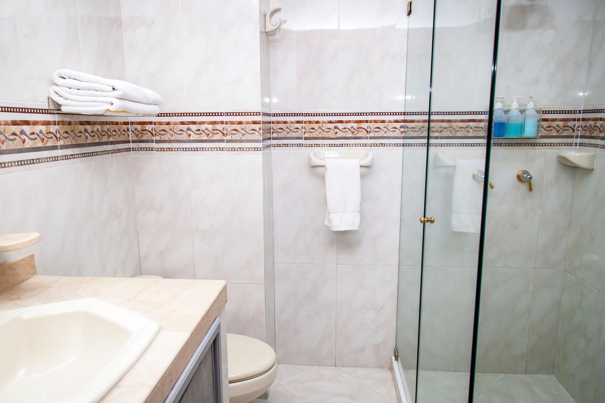Hotel Casa Laureles Medellín Esterno foto