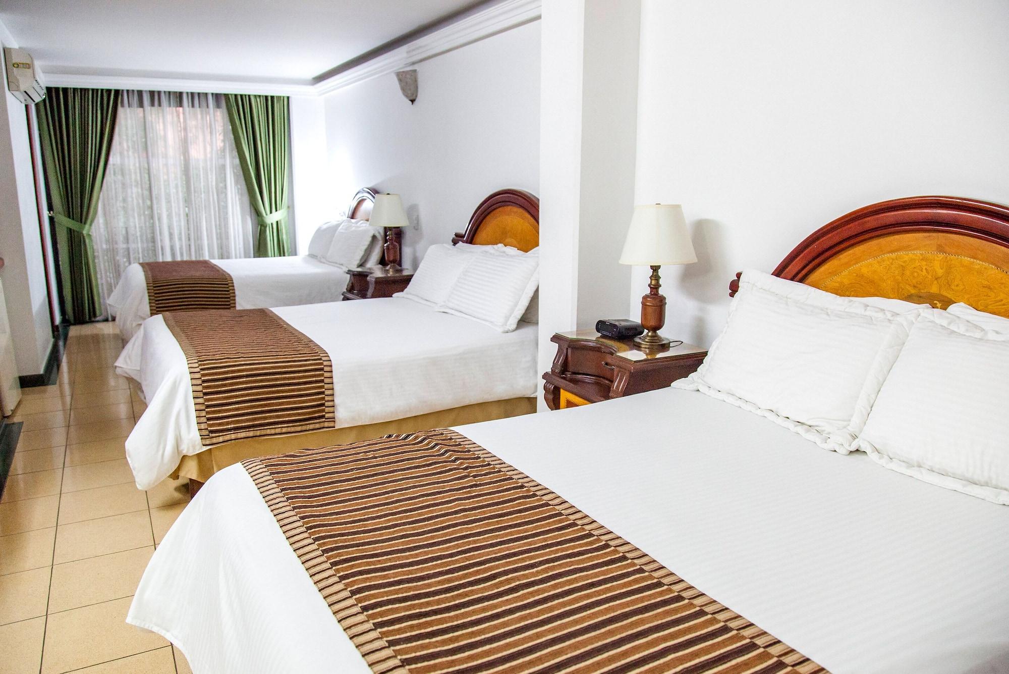 Hotel Casa Laureles Medellín Esterno foto