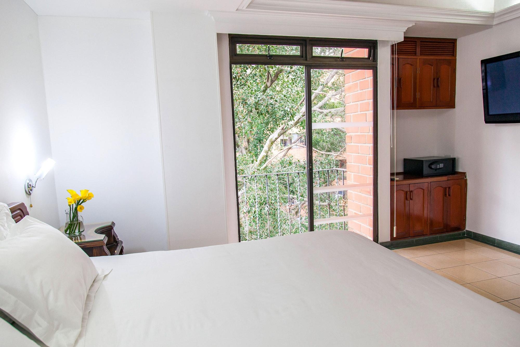 Hotel Casa Laureles Medellín Esterno foto