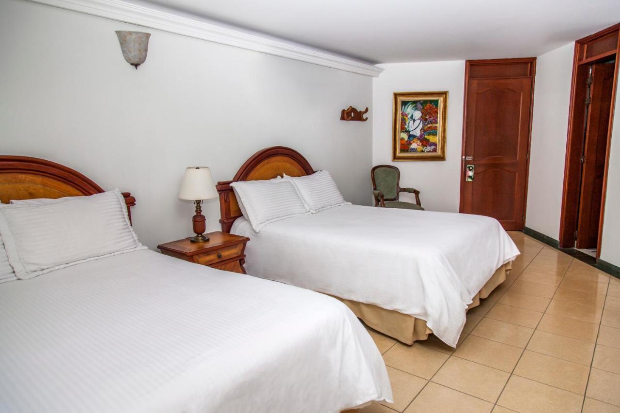 Hotel Casa Laureles Medellín Esterno foto