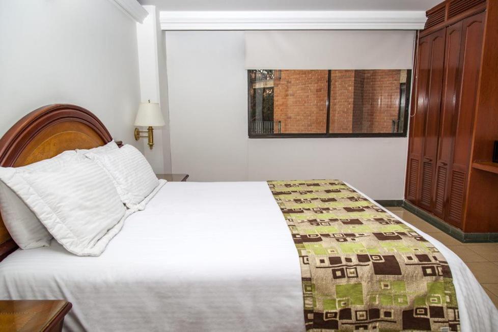 Hotel Casa Laureles Medellín Esterno foto