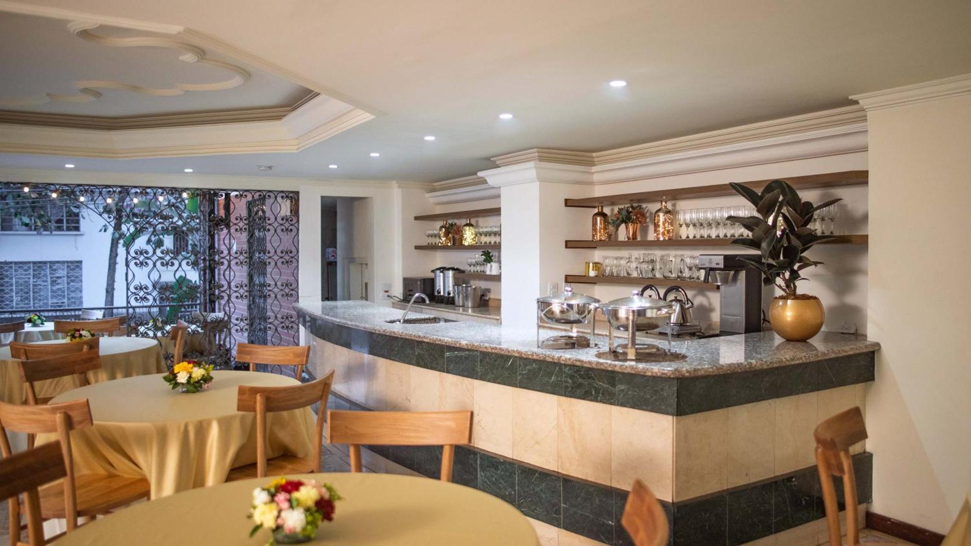 Hotel Casa Laureles Medellín Esterno foto