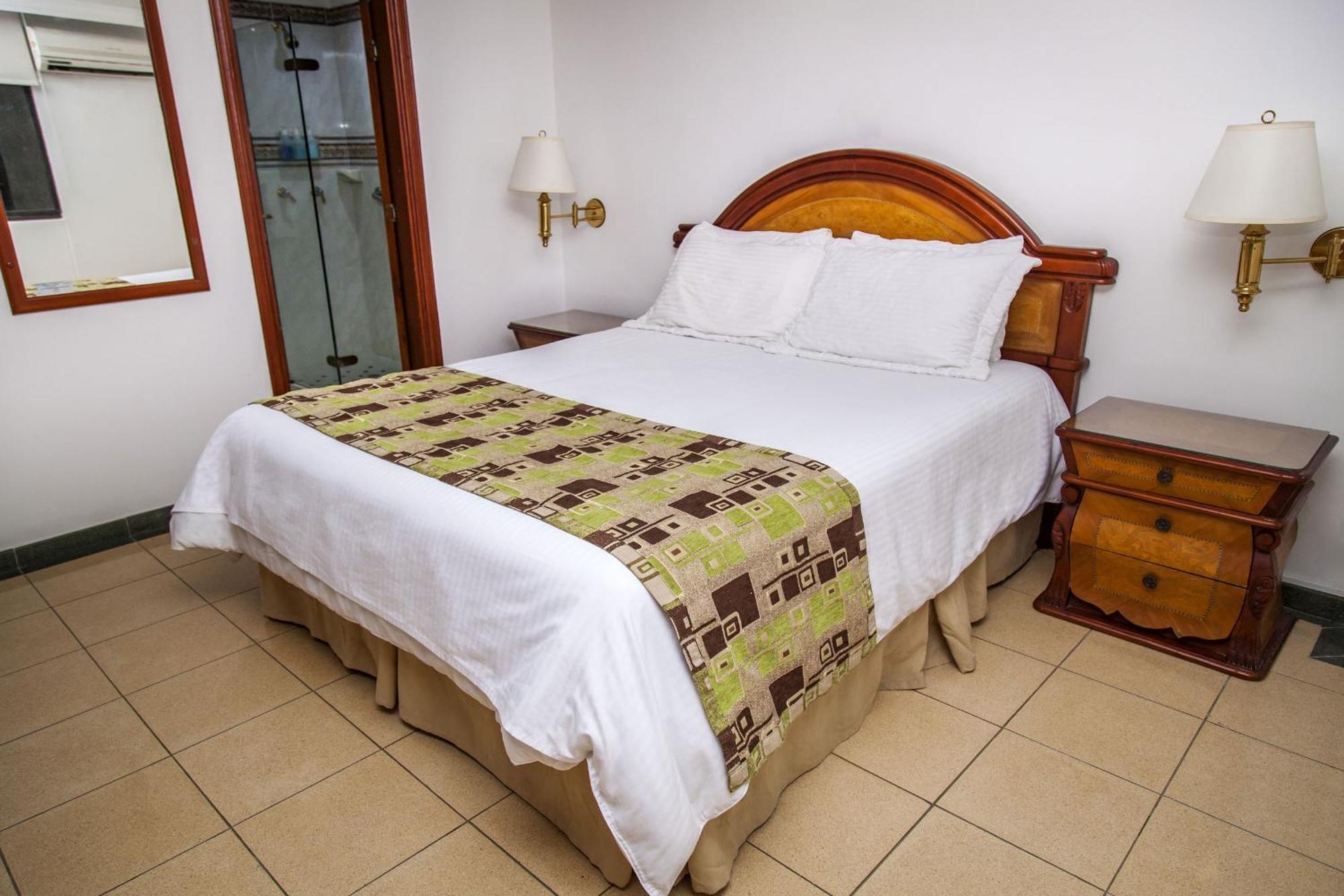 Hotel Casa Laureles Medellín Esterno foto