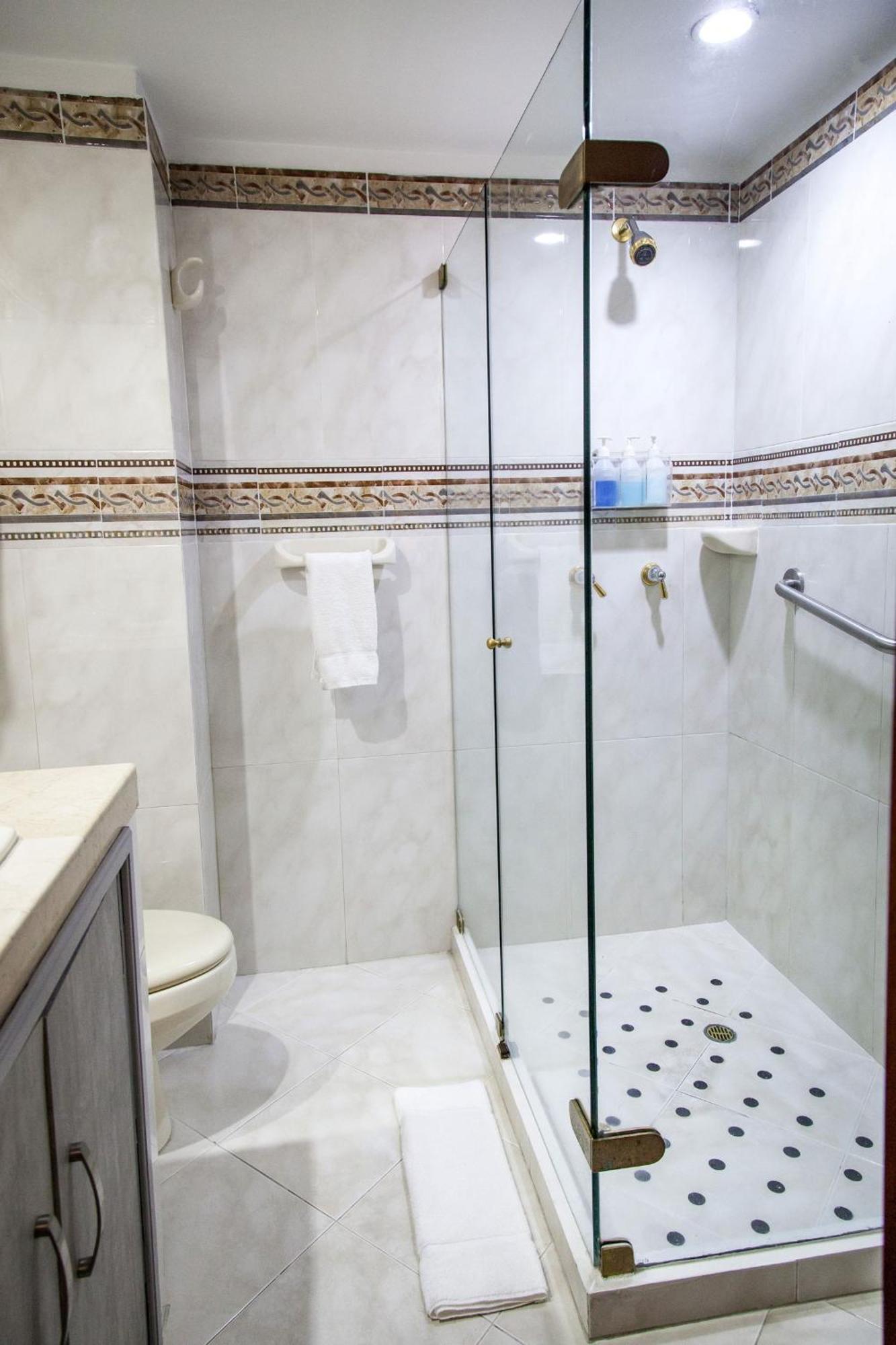 Hotel Casa Laureles Medellín Esterno foto