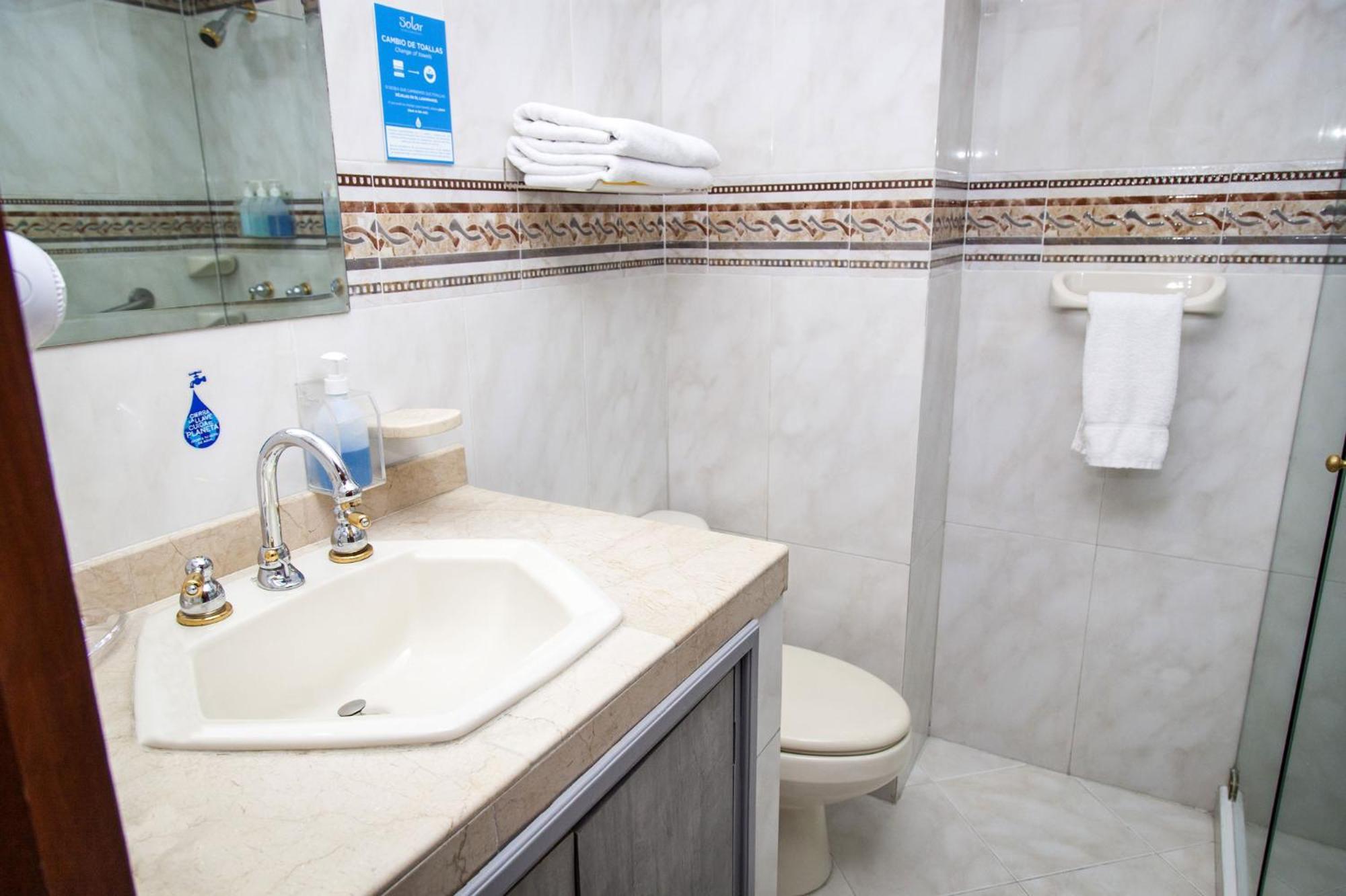 Hotel Casa Laureles Medellín Esterno foto
