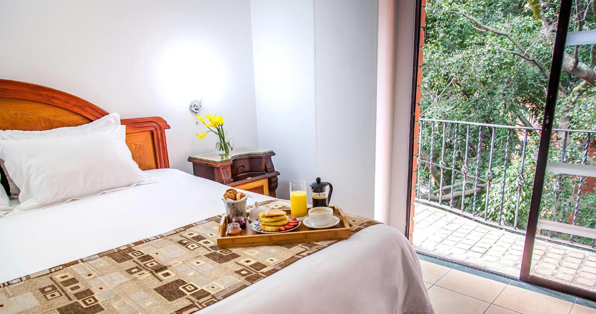 Hotel Casa Laureles Medellín Esterno foto